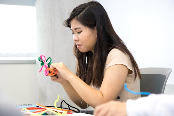 王力宏与刘亦菲“牵手”登封面,世纪同框惊爆眼球! 第1张 王力宏与刘亦菲“牵手”登封面,世纪同框惊爆眼球! 第1张