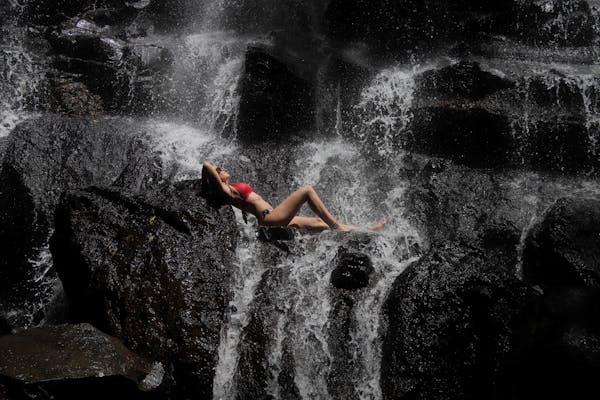 「让子弹飞」大快人心!好莱坞导演盛赞:中国电影的奇观 第2张 「让子弹飞」大快人心!好莱坞导演盛赞:中国电影的奇观 第2张