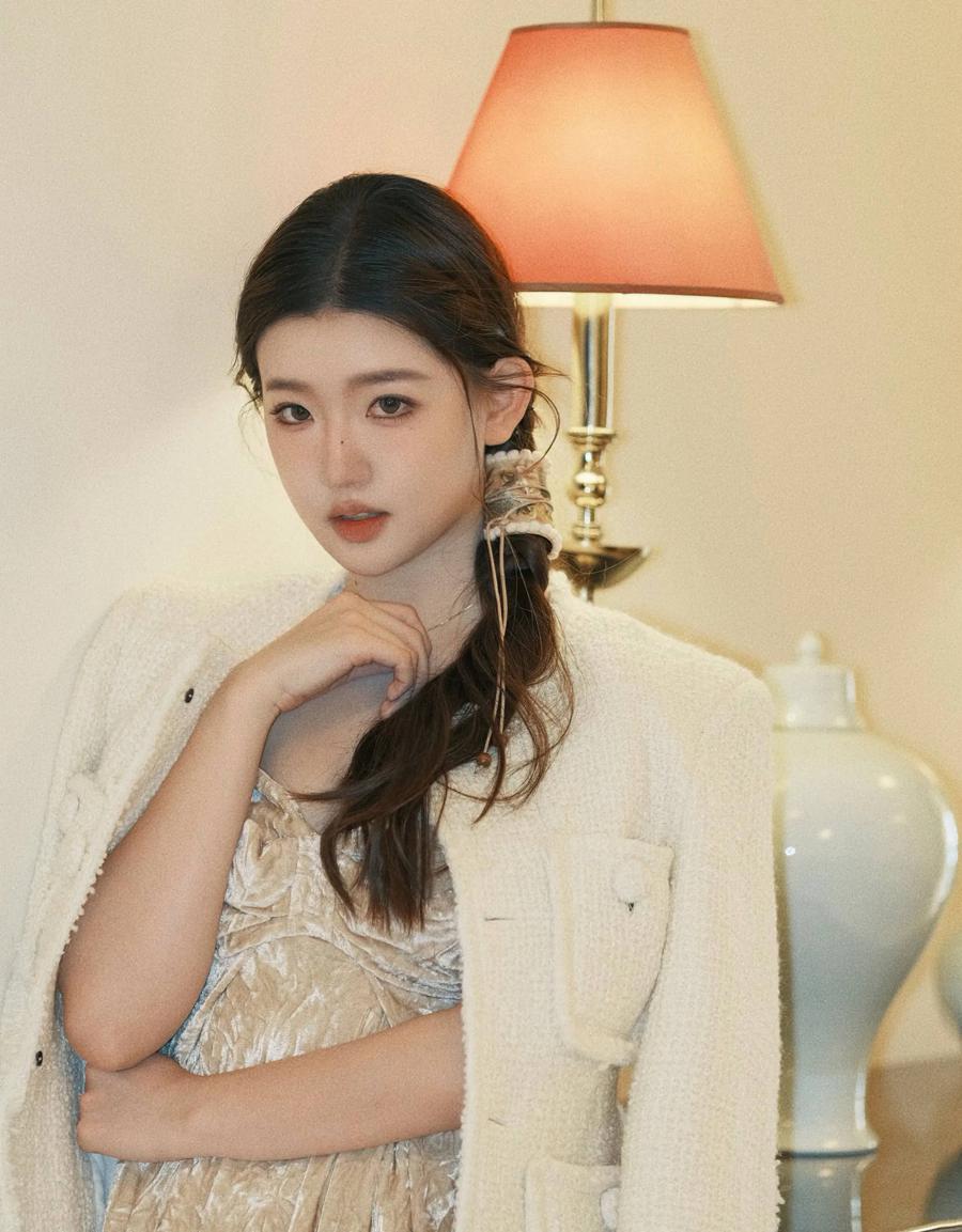 董明珠前秘书孟羽童回应整容：现在视频也可以修脸  第1张