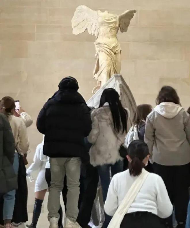 被曝与滕光正同游法国后，孙怡首晒美照  第5张