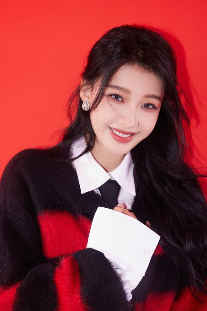 被曝与滕光正同游法国后，孙怡首晒美照  第13张