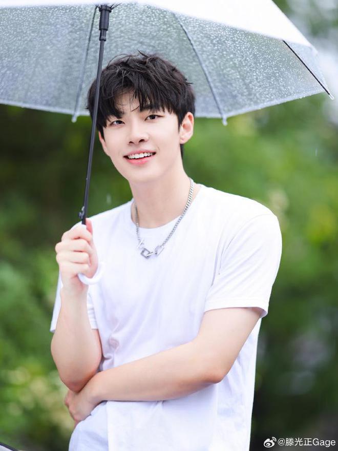 被曝与滕光正同游法国后，孙怡首晒美照  第12张