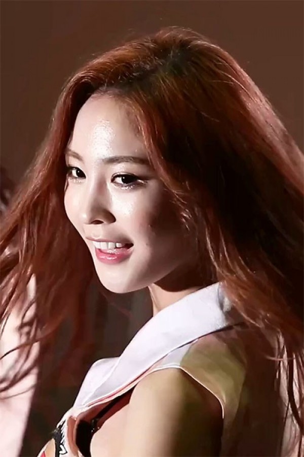 热巴家庭背景揭秘,父亲身份曝光,个人生活细节惊人 第3张 热巴家庭背景揭秘,父亲身份曝光,个人生活细节惊人 第3张