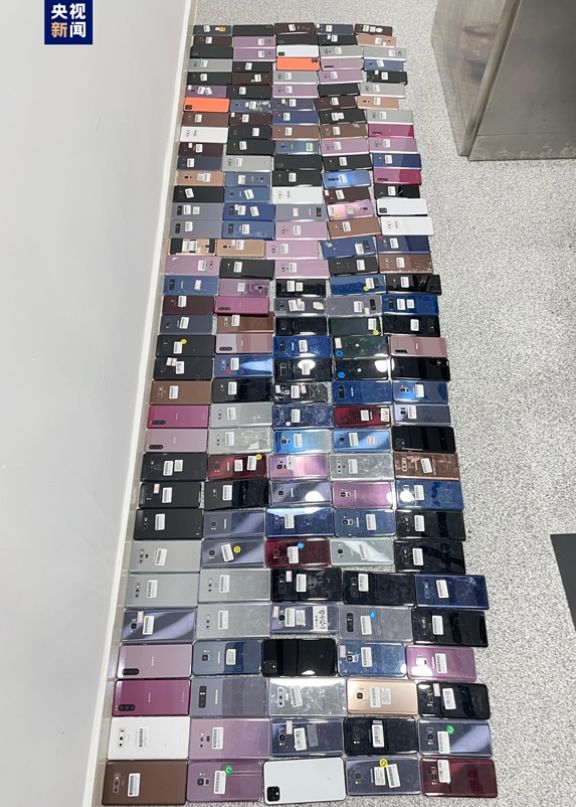 电动轮椅藏手机进境!广东海关查获176台三星、索尼旧手机! 第2张 电动轮椅藏手机进境!广东海关查获176台三星、索尼旧手机! 第2张