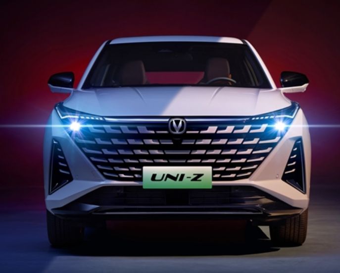 11.79万起 长安UNI-Z上市:首搭新蓝鲸插电混动竞争宋PLUS! 第3张 11.79万起 长安UNI-Z上市:首搭新蓝鲸插电混动竞争宋PLUS! 第3张