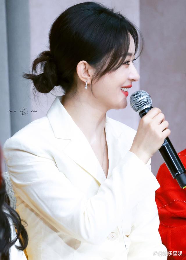 赵丽颖新片《第二十条》张艺谋直夸让人惊喜! 第8张 赵丽颖新片《第二十条》张艺谋直夸让人惊喜! 第8张