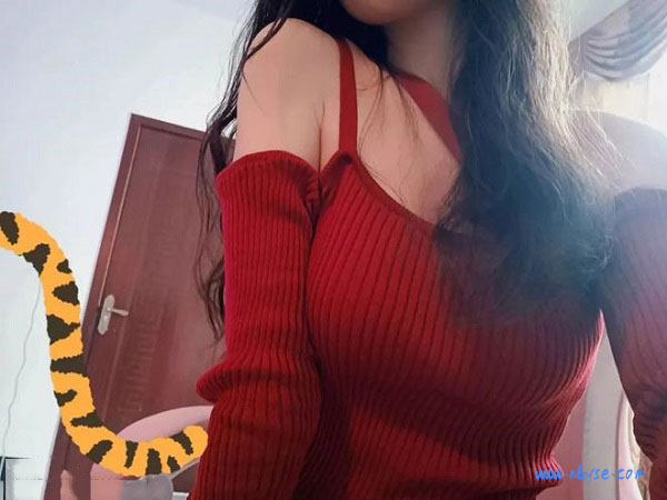 斗鱼阿初子遭榜一大哥妻子爆锤愤怒回应,称是受害者不知是小三 第1张 斗鱼阿初子遭榜一大哥妻子爆锤愤怒回应,称是受害者不知是小三 第1张