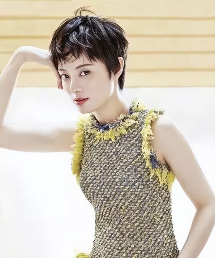 长发造型回春?42岁孙俪的容颜变迁史 第43张 长发造型回春?42岁孙俪的容颜变迁史 第43张