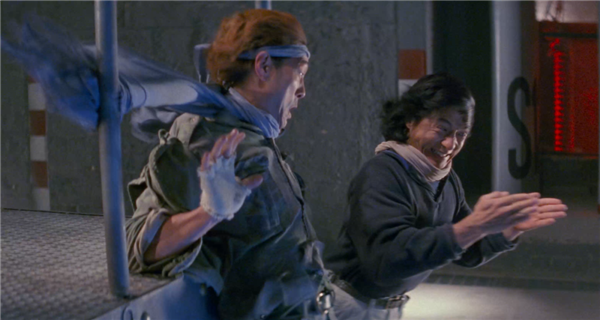 33年前成龙经典电影 4K修复版《飞鹰计划》将上线抖音