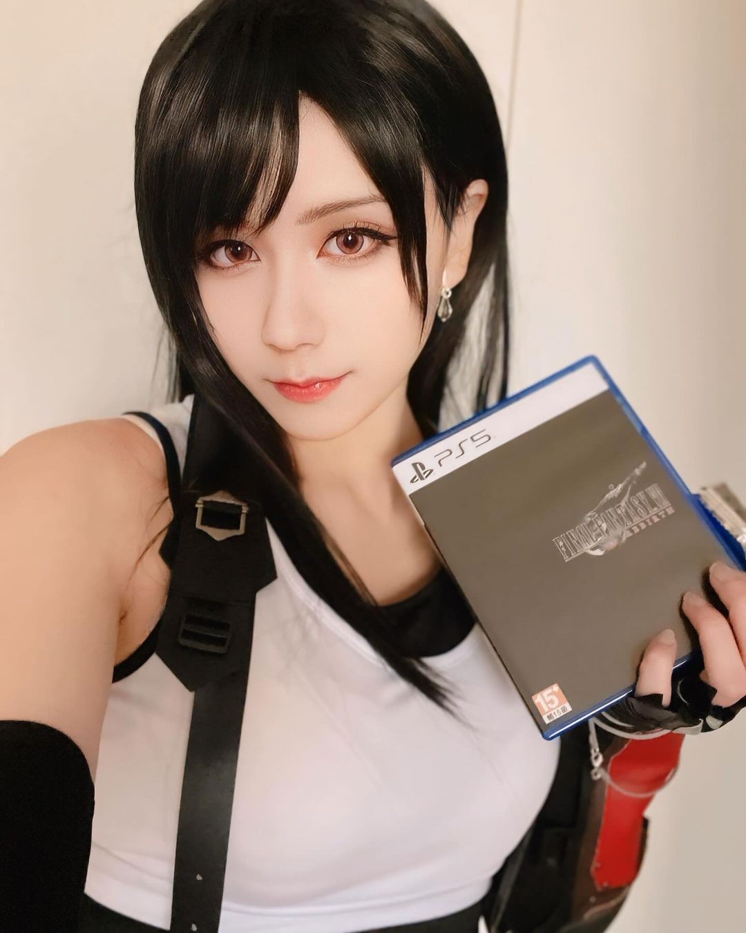 中国台湾美女Cos《FF7R》黑丝蒂法美图 身材高挑迷人  第4张