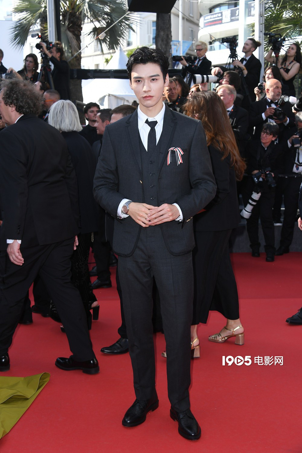 龚俊登《善良的种类》戛纳红毯 石头姐亨特等亮相 第3张 龚俊登《善良的种类》戛纳红毯 石头姐亨特等亮相 第3张