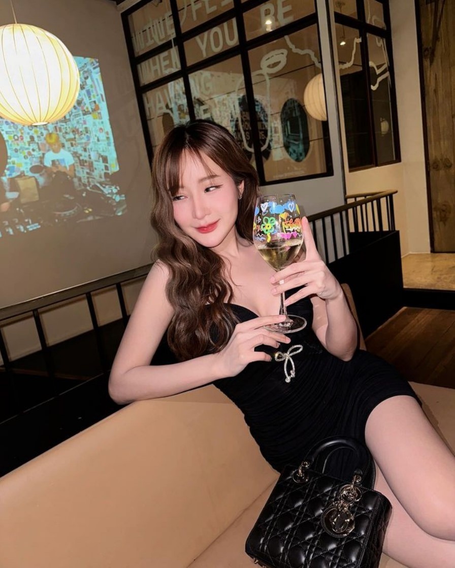 泰国美女Feary福利图赏 天使面孔魔鬼身材太犯规！  第1张