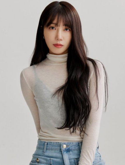 崔振赫再扮检察官遇上白天是李姃垠晚上是郑恩地的女子!《日夜不同的她》定档6月 第3张 崔振赫再扮检察官遇上白天是李姃垠晚上是郑恩地的女子!《日夜不同的她》定档6月 第3张